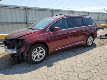  Salvage Chrysler Pacifica