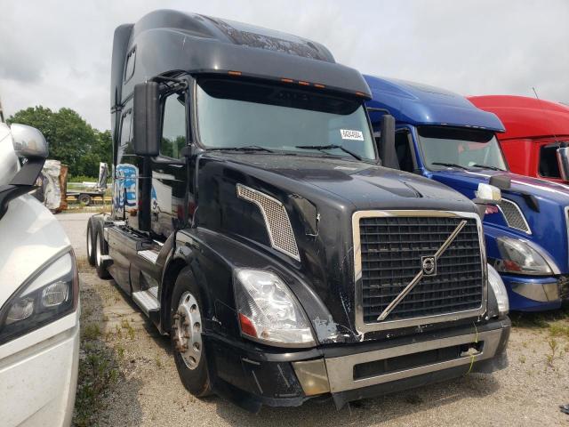  Salvage Volvo Vnl