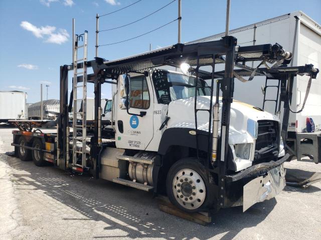  Salvage Freightliner 114sd