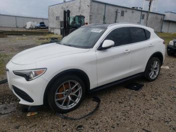  Salvage Alfa Romeo Stelvio