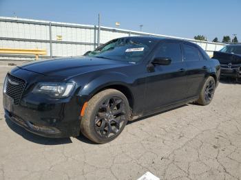  Salvage Chrysler 300