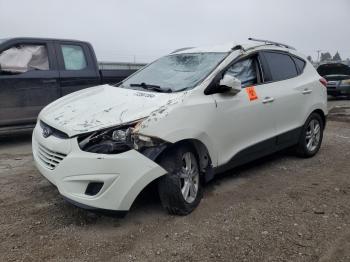  Salvage Hyundai TUCSON