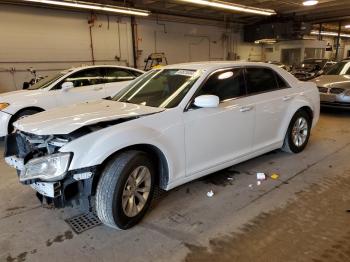  Salvage Chrysler 300