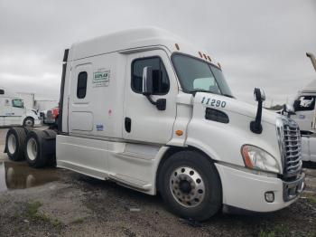  Salvage Freightliner Cascadia 1