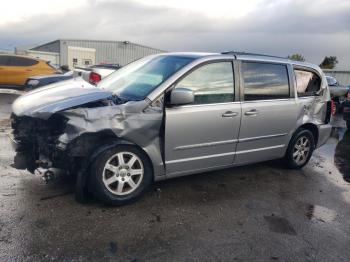  Salvage Chrysler Minivan