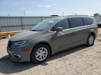  Salvage Chrysler Pacifica