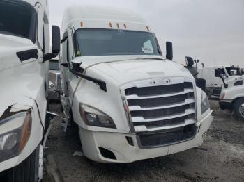  Salvage Freightliner Cascadia 1