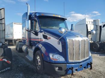  Salvage Peterbilt 579