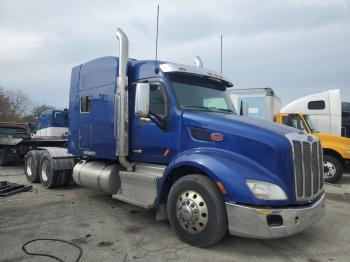  Salvage Peterbilt 579