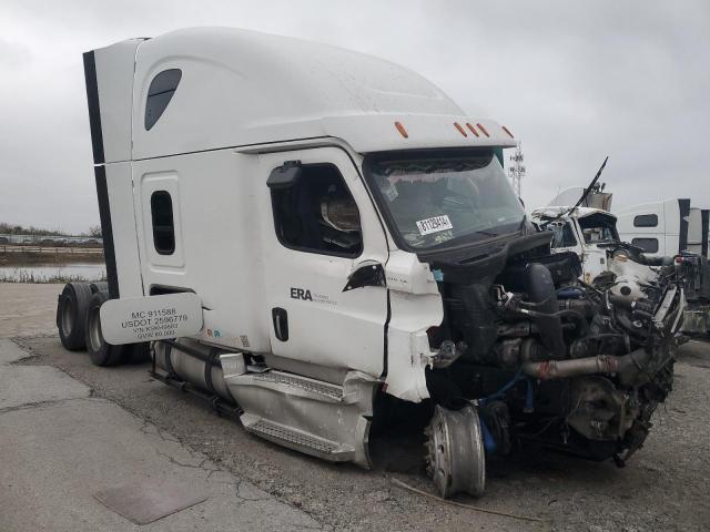  Salvage Freightliner Cascadia 1