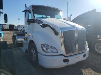  Salvage Kenworth Constructi