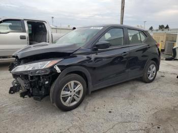  Salvage Nissan Kicks