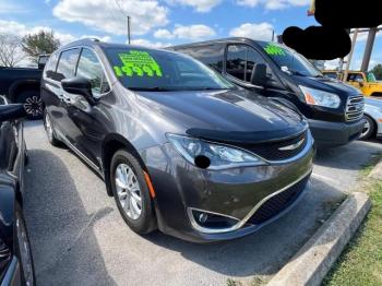  Salvage Chrysler Pacifica