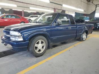  Salvage Chevrolet S-10