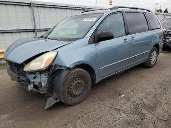  Salvage Toyota Sienna