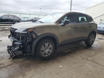  Salvage Nissan Kicks