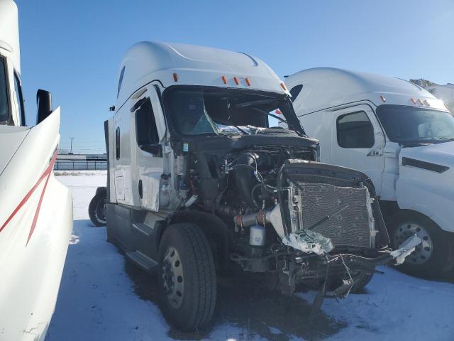  Salvage Freightliner Cascadia 1