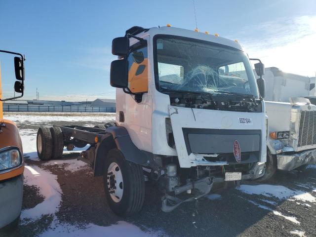  Salvage Peterbilt 220