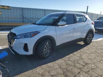  Salvage Nissan Kicks