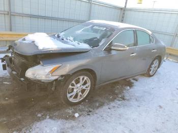  Salvage Nissan Maxima