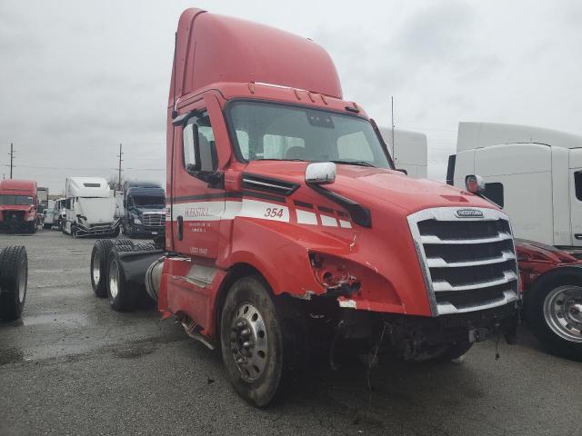  Salvage Freightliner Cascadia 1