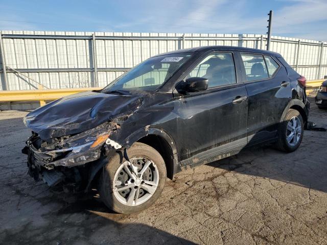  Salvage Nissan Kicks