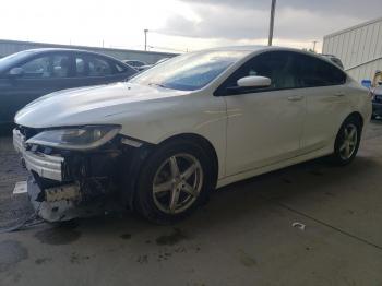  Salvage Chrysler 200