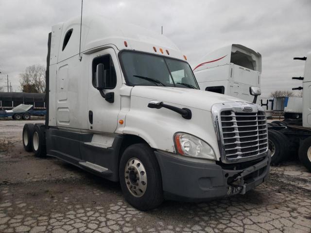  Salvage Freightliner Cascadia 1