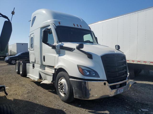  Salvage Freightliner Cascadia