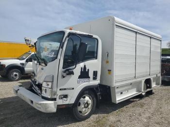  Salvage Isuzu Npr