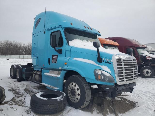  Salvage Freightliner Cascadia 1