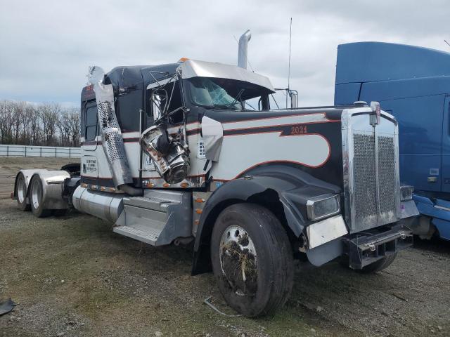  Salvage Kenworth W900