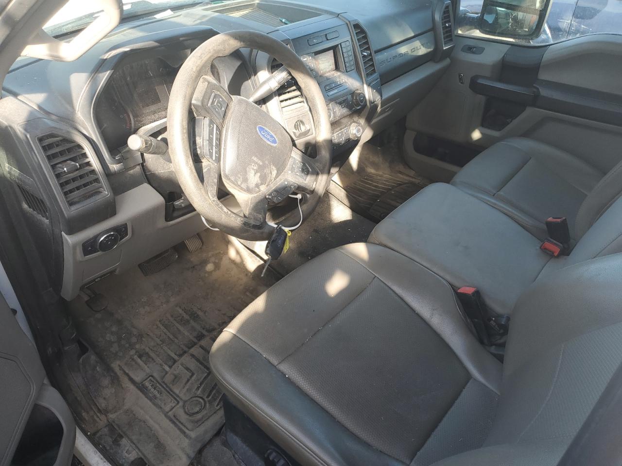 Ford F-350 Super Duty Image 2