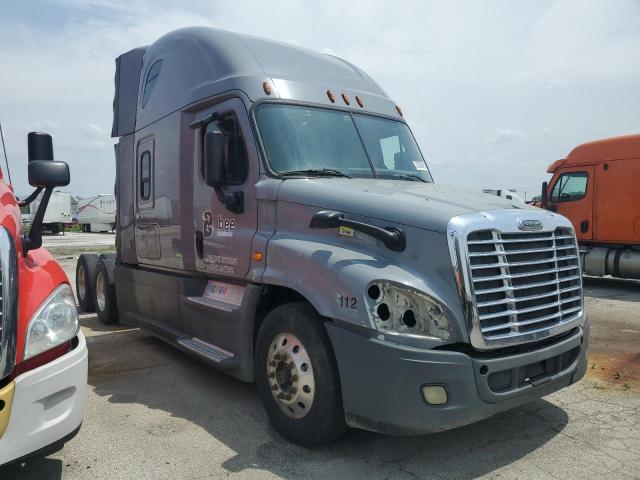  Salvage Freightliner Cascadia 1