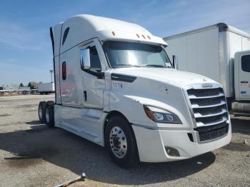  Salvage Freightliner Cascadia