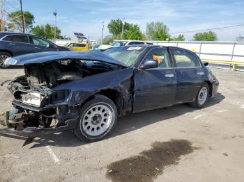  Salvage Lincoln Towncar