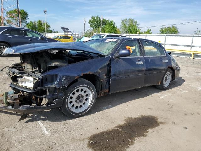  Salvage Lincoln Towncar