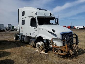 Salvage Volvo Vnl
