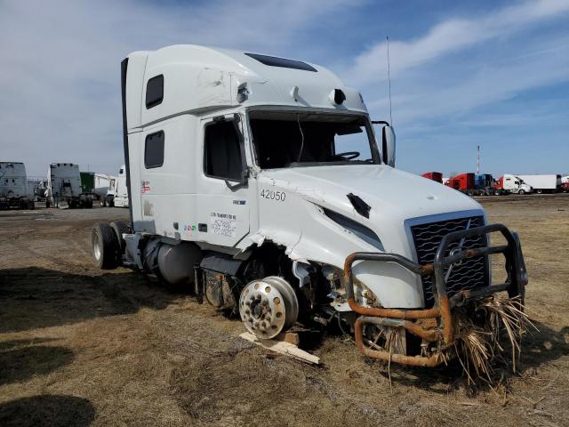  Salvage Volvo Vnl