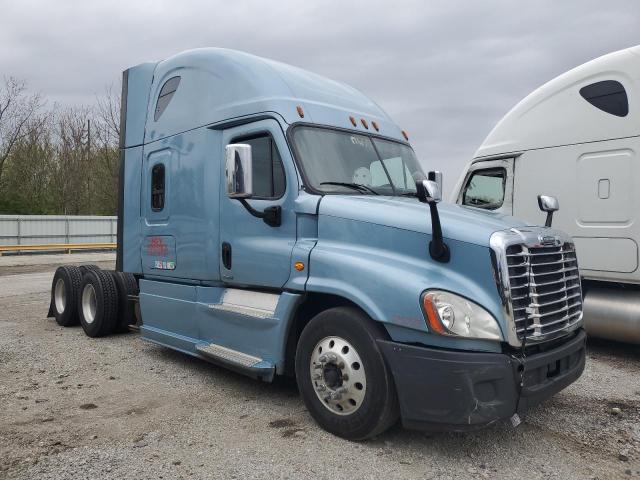  Salvage Freightliner Cascadia 1