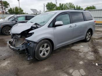  Salvage Toyota Sienna