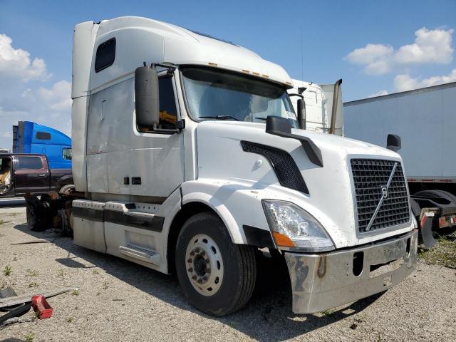  Salvage Volvo Vnl