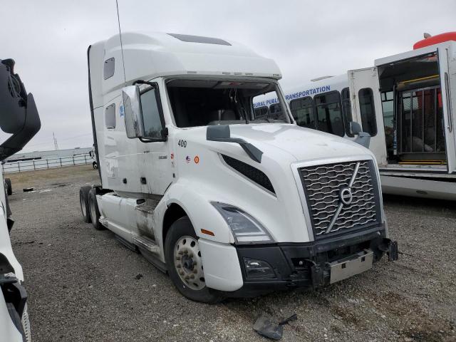  Salvage Volvo Vnl