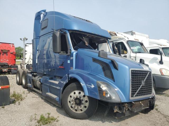  Salvage Volvo Vnl