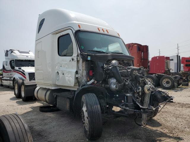  Salvage Freightliner Cascadia 1