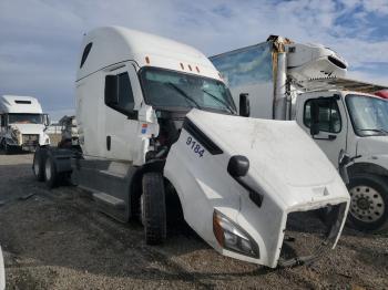  Salvage Freightliner Cascadia