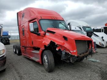  Salvage Freightliner Cascadia 1