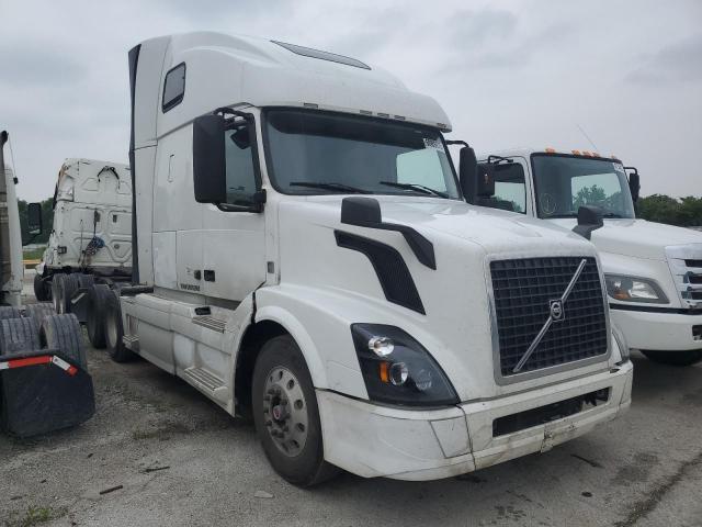  Salvage Volvo Vnl