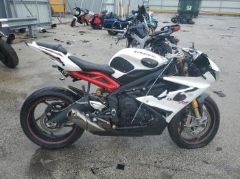  Salvage Triumph Motorcycle Daytona675