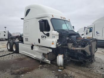  Salvage Freightliner Cascadia 1